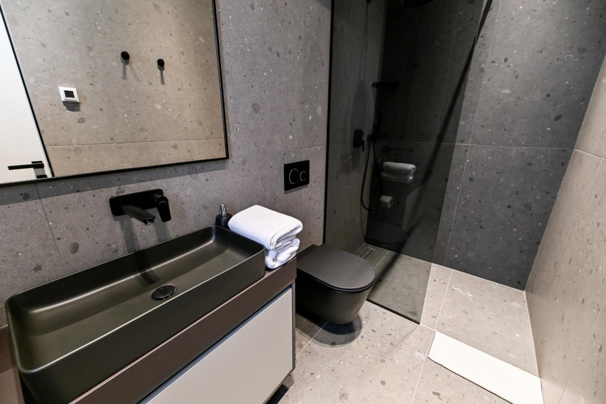 Three Pearls Deluxe Rooms & Studios Zadar Luaran gambar