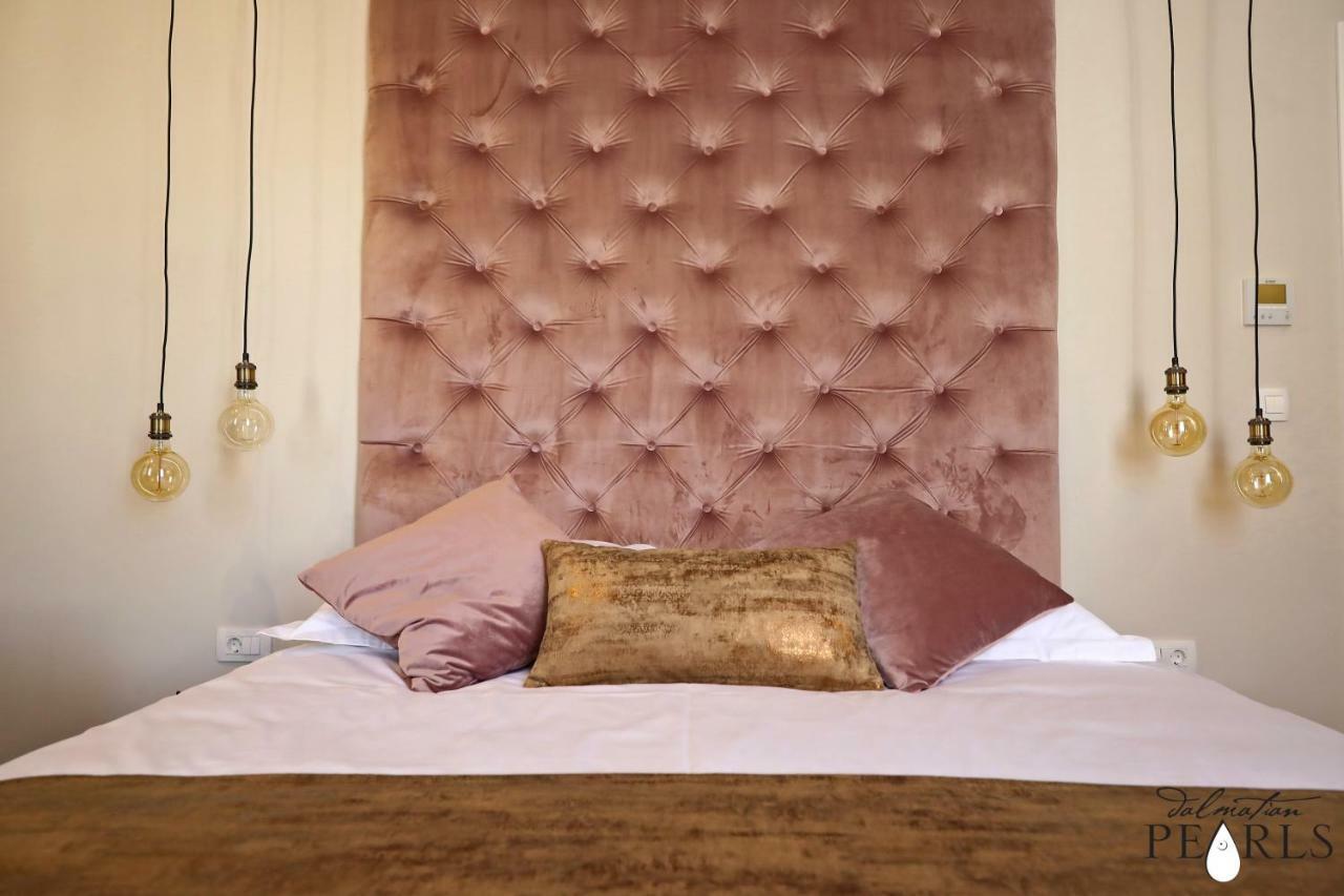 Three Pearls Deluxe Rooms & Studios Zadar Luaran gambar