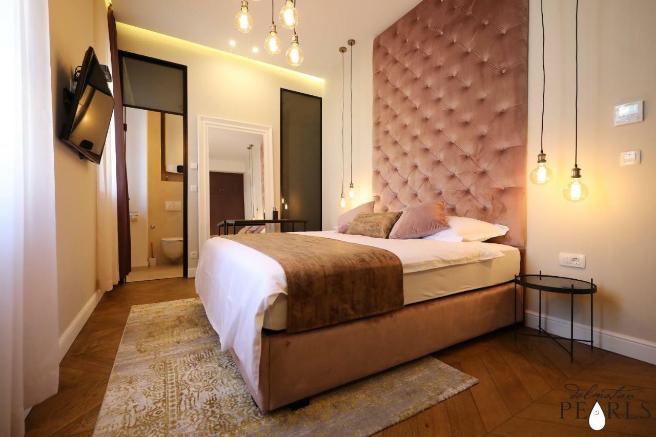 Three Pearls Deluxe Rooms & Studios Zadar Luaran gambar