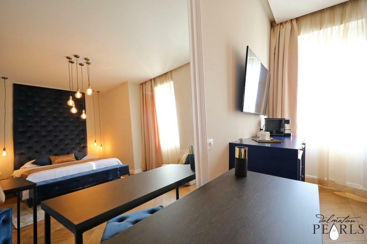Three Pearls Deluxe Rooms & Studios Zadar Luaran gambar